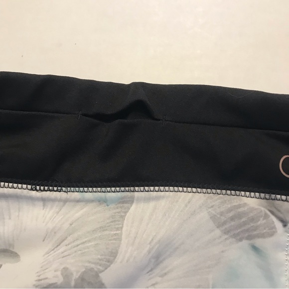 CALIA Anywhere Petal Hem Running Printed Shorts Size XL - Picture 7 of 10